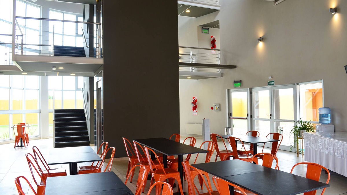 General Roca Hotel | Hotel Bait