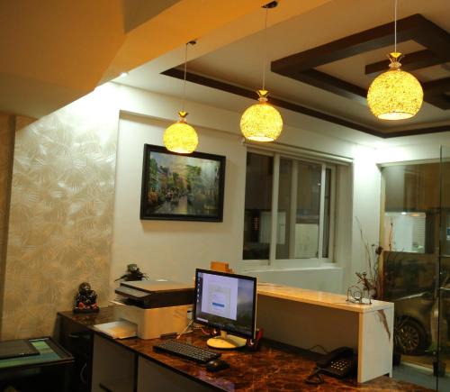 Devanahalli Hotel | Hotel Bangalore Airport Inn, Near kempegowda Airport, Airport Pickup & Drop Available 24X7