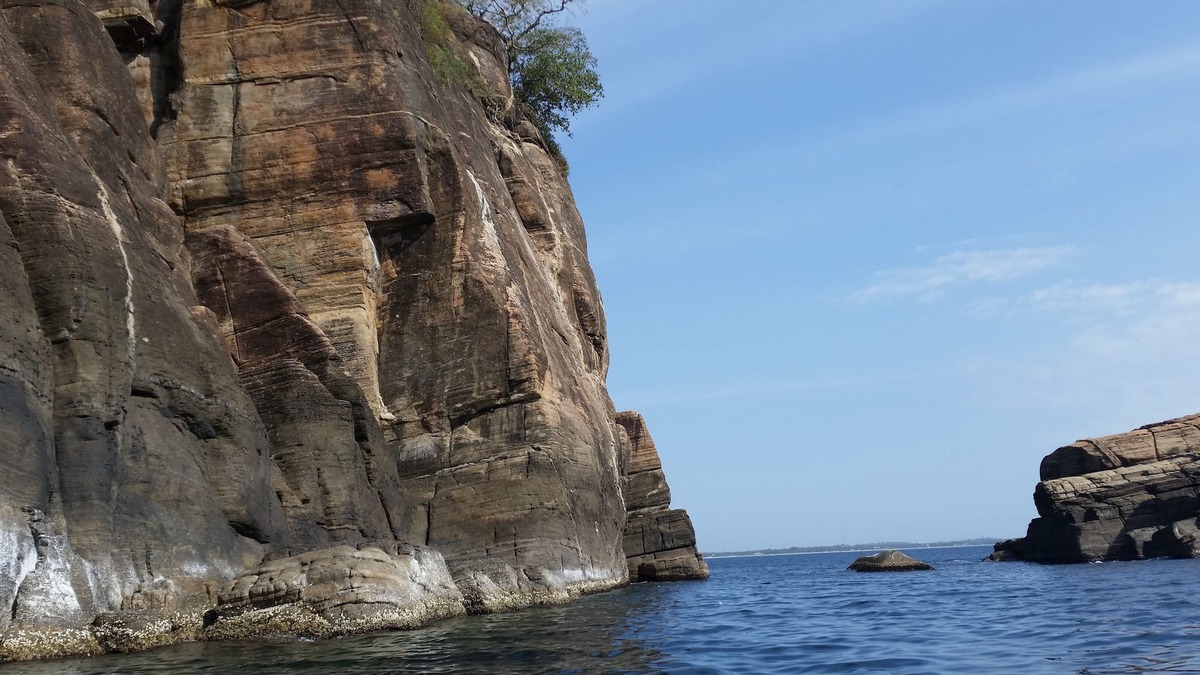 Trincomalee Hotel | Hotel, beach and Water Sports