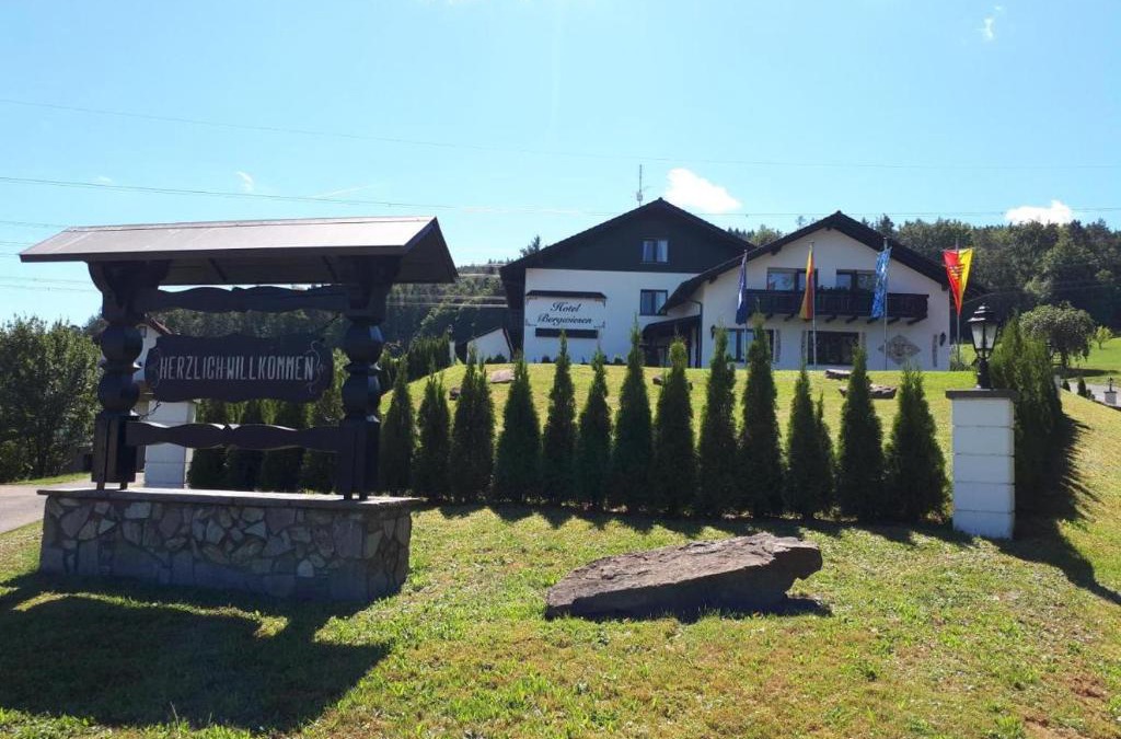 Wombach Hotel | Hotel Bergwiesen - Zimmer mit Balkon oder Terasse