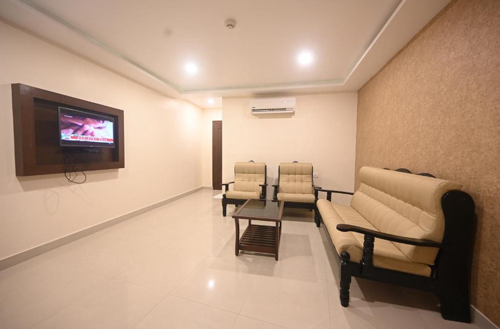 Chengannur Hotel | Hotel Bhagavath Gardens