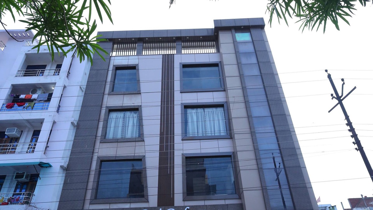 Kalyanpur Hotel | Hotel Bhagyaraj Palace Keshavpuram