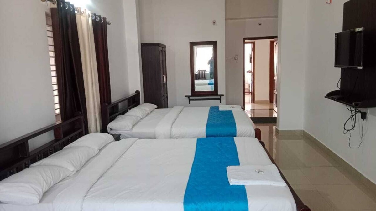 Bainduru Hotel | Hotel Blue Rays