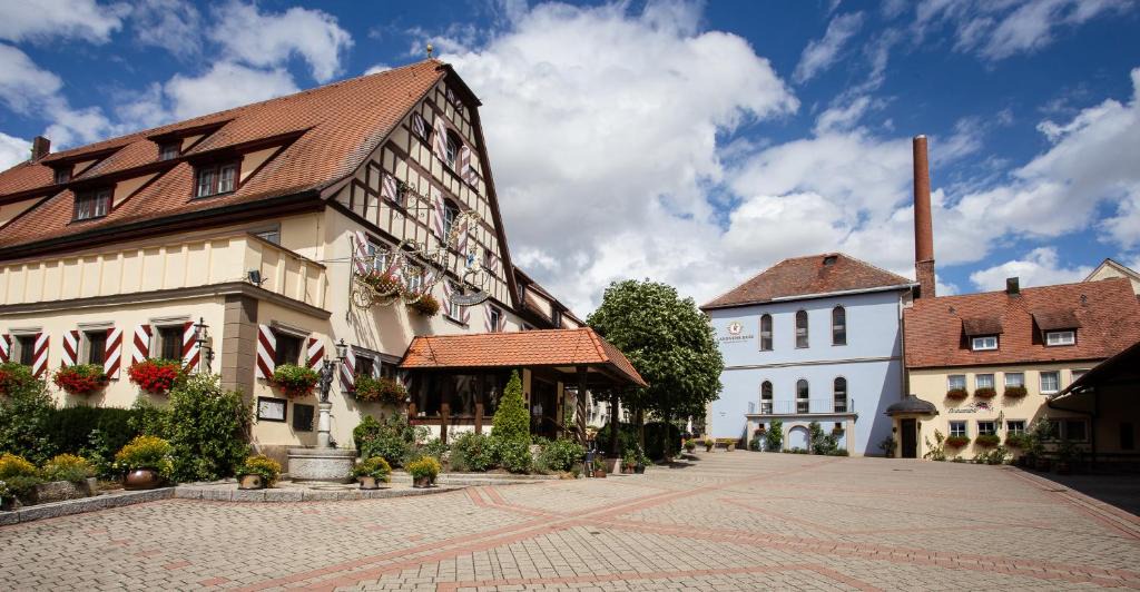 Reichelshofen Hotel | Hotel Brauereigasthof Landwehr-Bräu