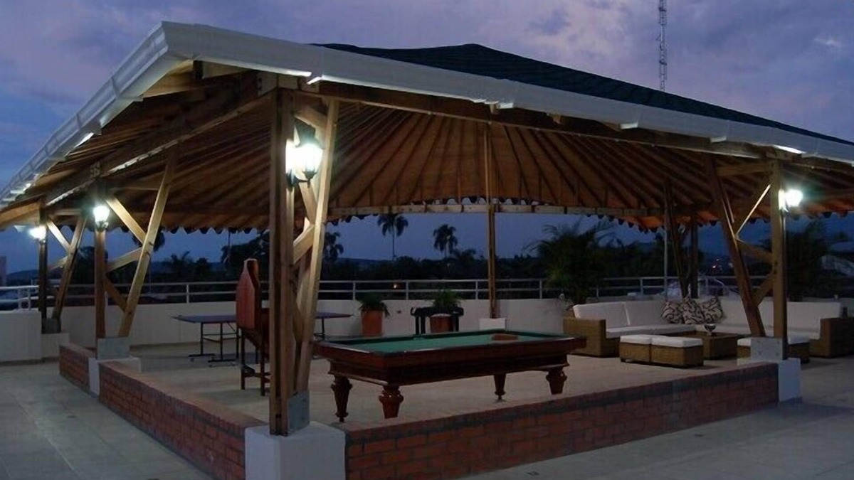 Tulua Hotel | Hotel Cafe Plaza
