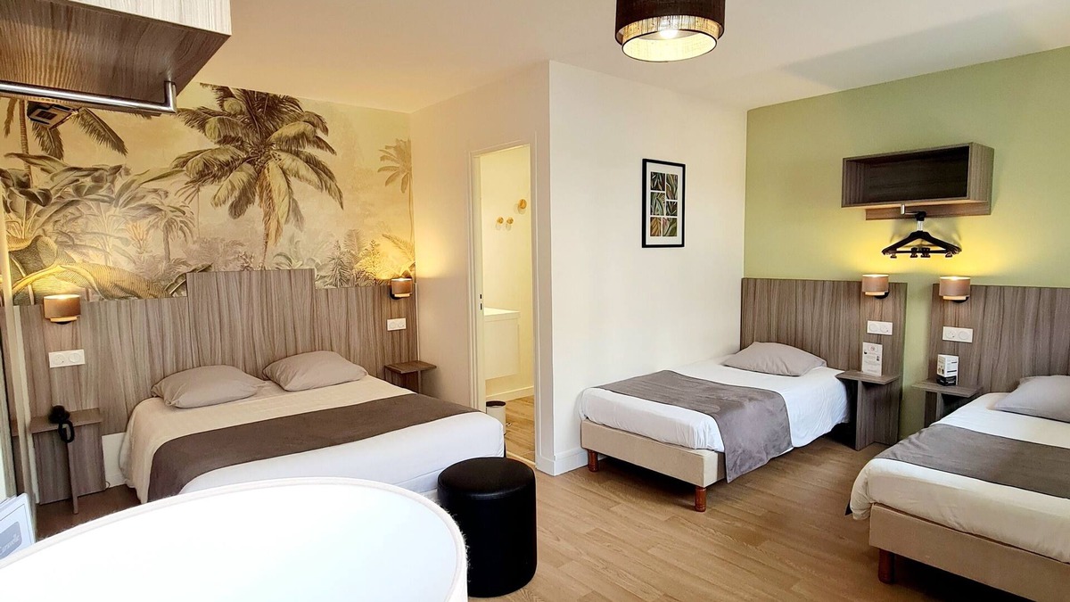 Rochefort Hotel | Hotel Caravelle