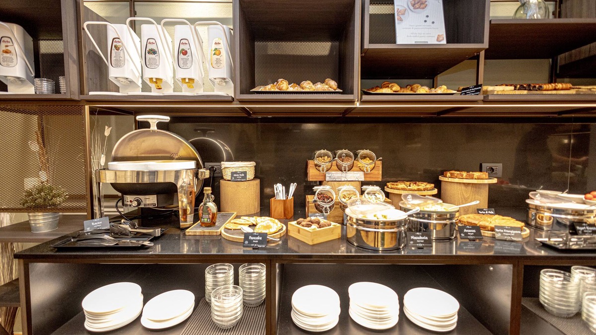 Novara Hotel | Hotel Cavour by LVG Hotel Collection