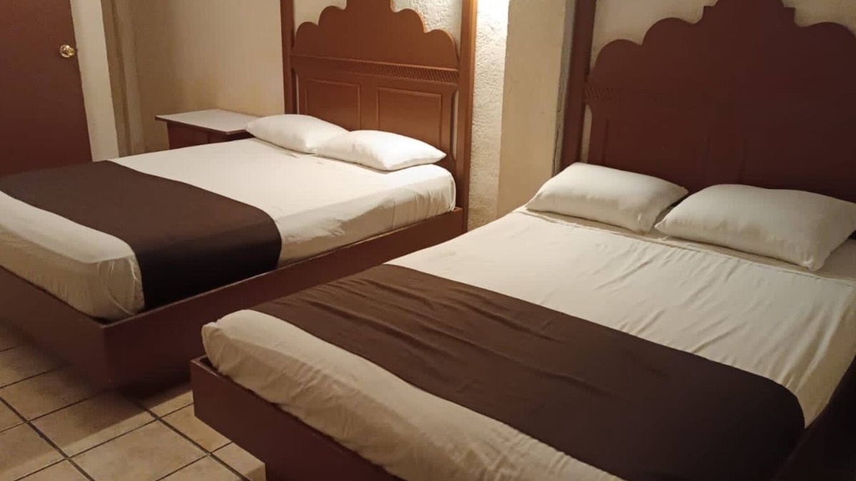 Nuevo Laredo Hotel | Hotel Cazadores