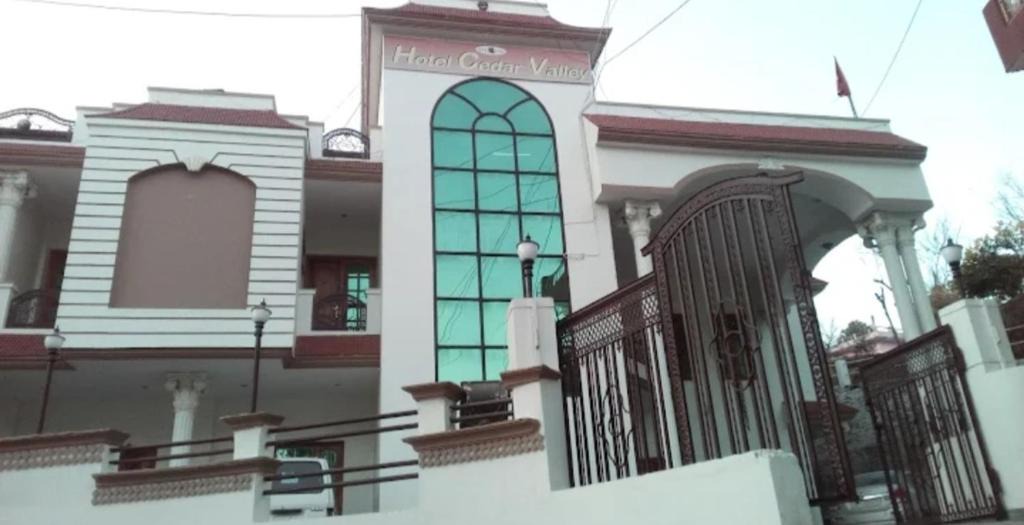Lohaghat Hotel | Hotel Cedar Valley