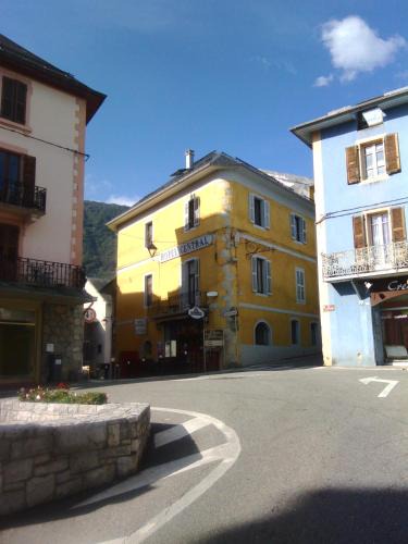 Saint-Pierre-d'Albigny Hotel | Hotel Central