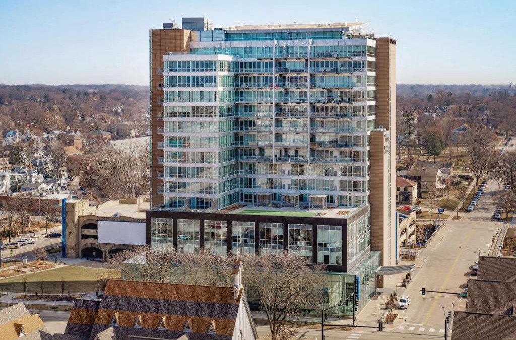 Iowa City Hotel | Hotel Chauncey Iowa City, Tapestry Collection by Hilton