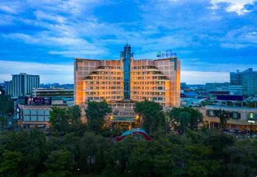 Semarang Hotel | Hotel Ciputra Semarang managed by Swiss-Belhotel International