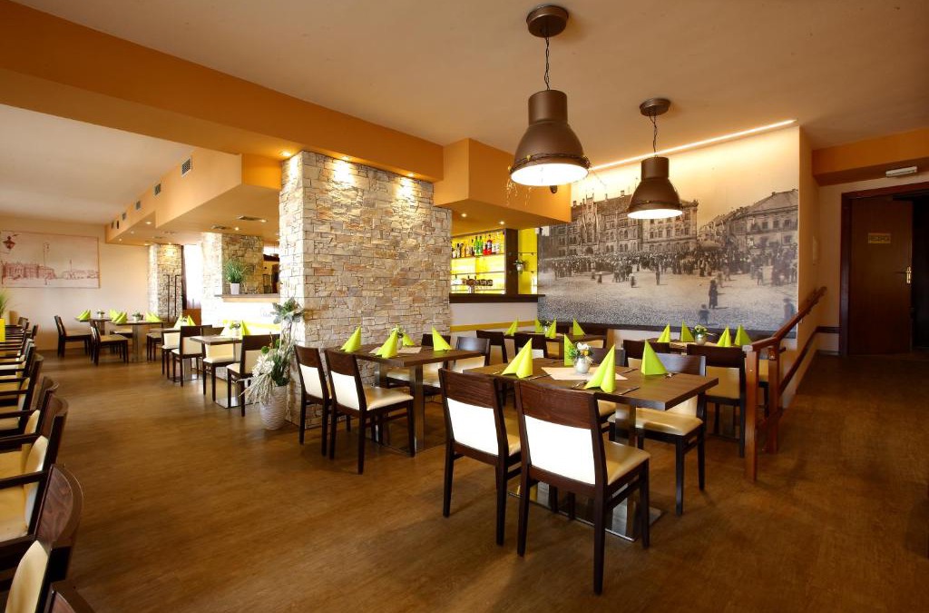 Novy Bydzov Hotel | Hotel Classic