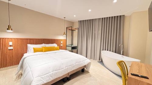 Miraflores Bajo Hotel | HOTEL COMFORT INN Torre B