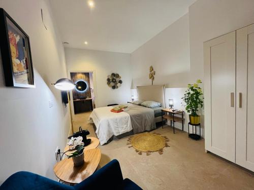 Montolivet Apartment | Hotel con entrada independiente a pocos pasos de la Ciudad de las Artes y las Ciencias y el Oceanogràfic A solo 1 minuto caminando del Jardín del Turia
