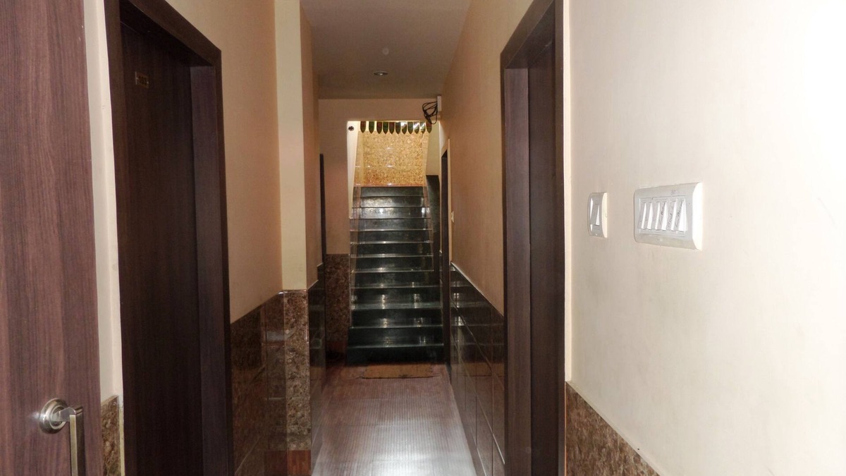 Bhiwandi Hotel | Hotel Cosmo Lodging