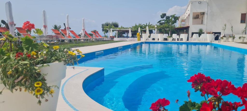 Cucco-Riviere Hotel | Hotel Cristina