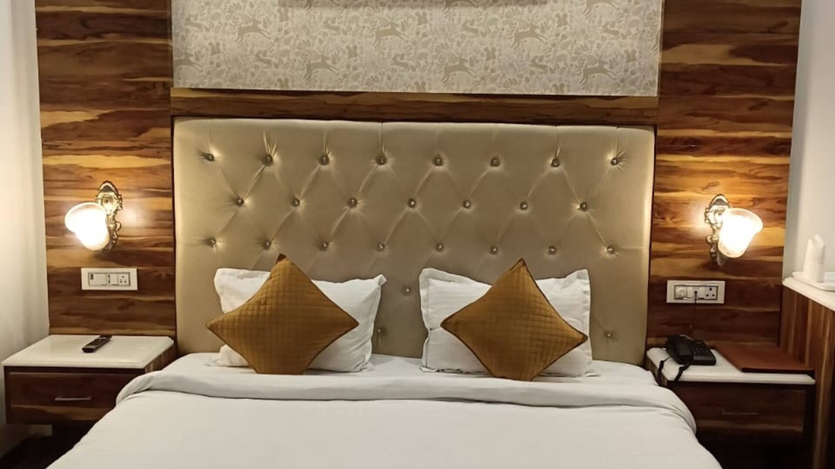 Zirakpur Hotel | Hotel D Plaza