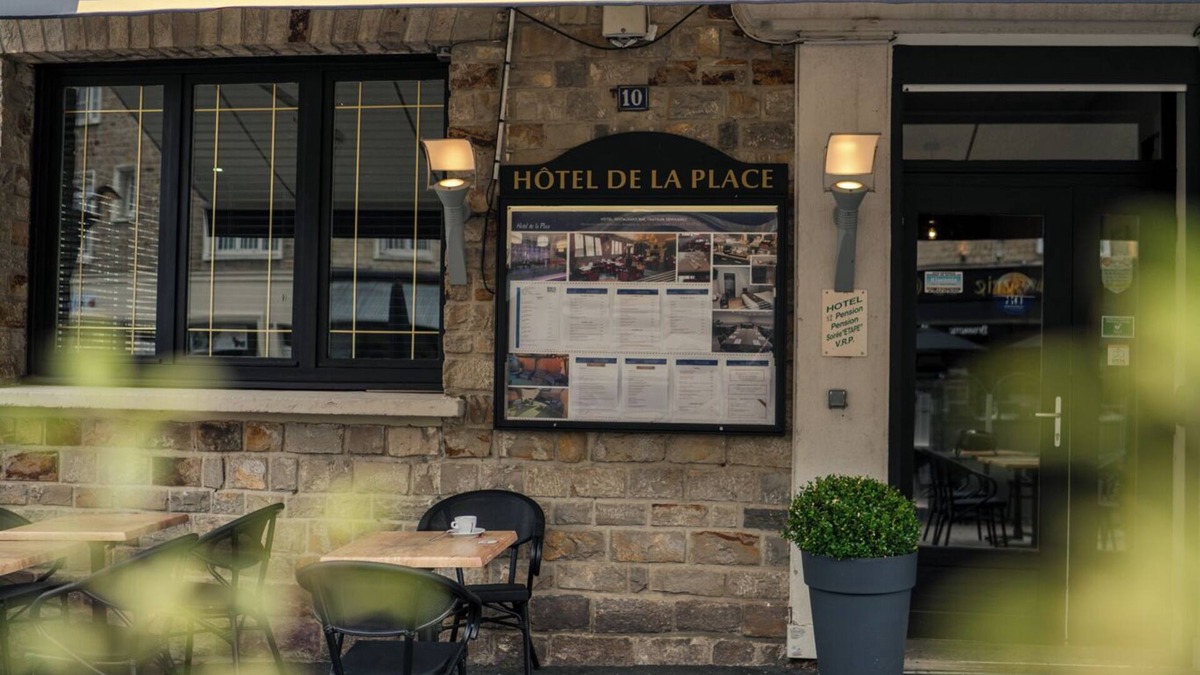 Aunay-sur-Odon Hotel | Hotel De la Place