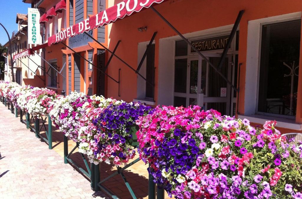 Espinasses Hotel | Hotel De La Poste