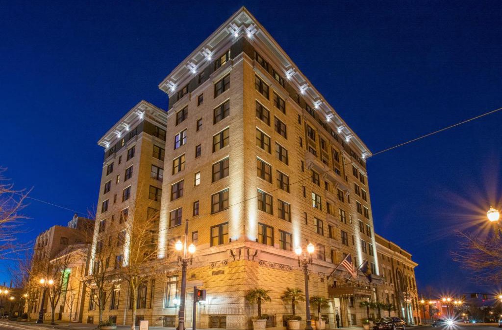 Goose Hollow Hotel | Hotel DeLuxe