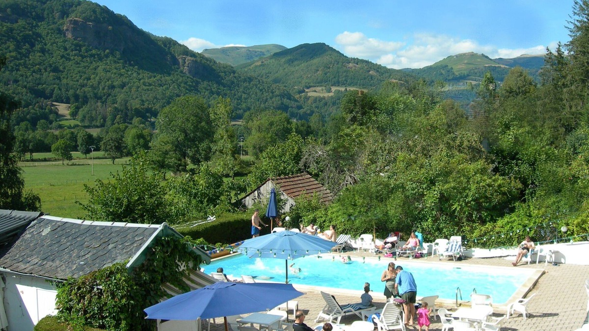 Vic-sur-Cere Hotel | Hotel des Bains et Résidences