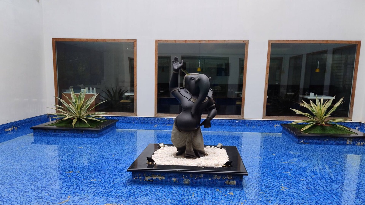Kuppaayil Hotel | Hotel Devaragam