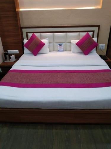 Chandigarh Hotel | HOTEL DHANUA PALACE