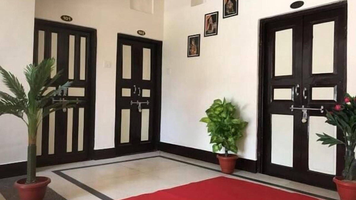Jaipur District Hotel | Hotel Dharohar Palace