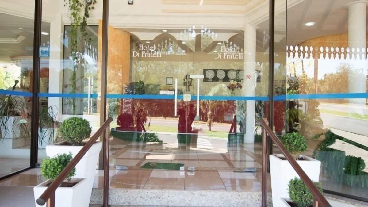 Dois Irmaos Hotel | Hotel Di Fratelli