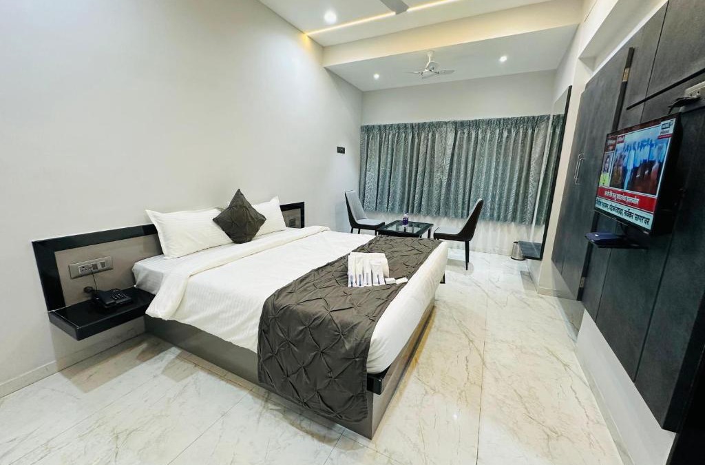 Solapur Hotel | Hotel Diamond Executive