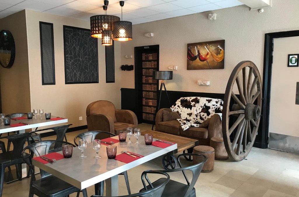 Tonnerre Hotel | Hotel du Centre - Restaurant le P'tit Gourmet