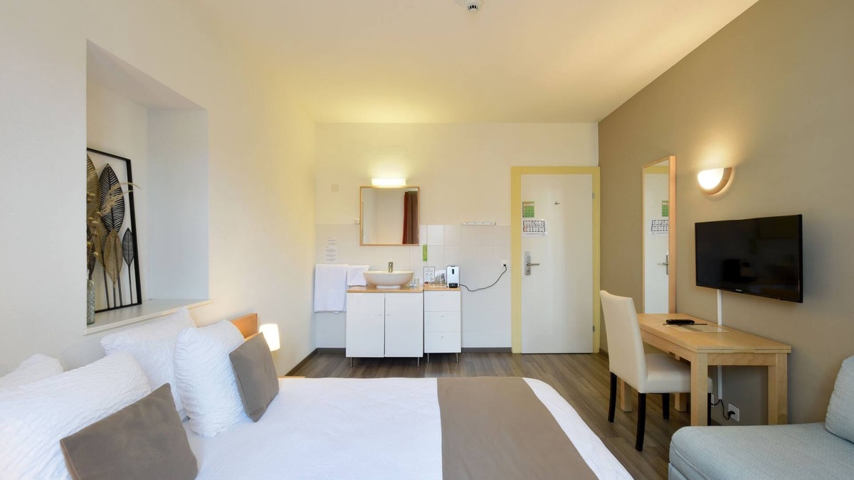 Lausanne Hotel | Hotel du Marche