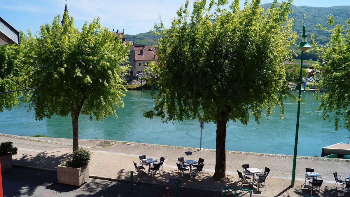 Seyssel Hotel | Hotel du Rhone Seyssel