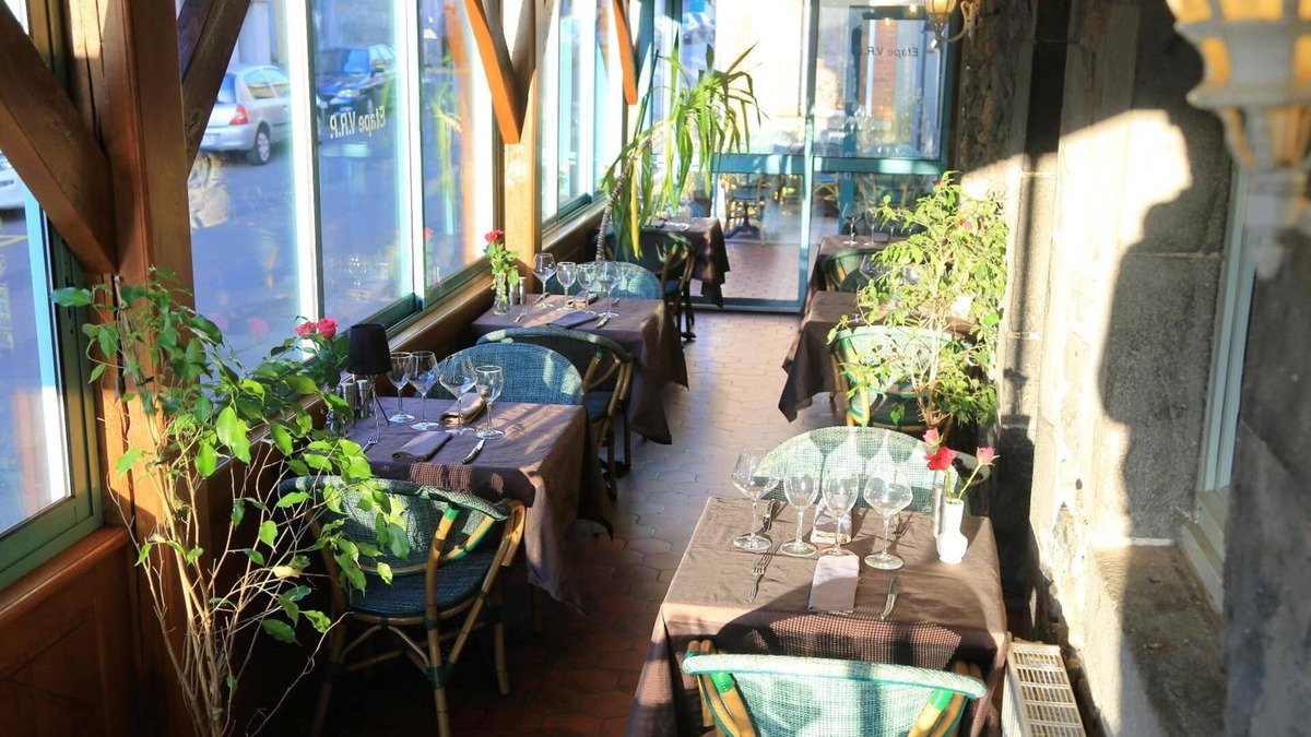 Mauriac Hotel | Hotel Ecu de France