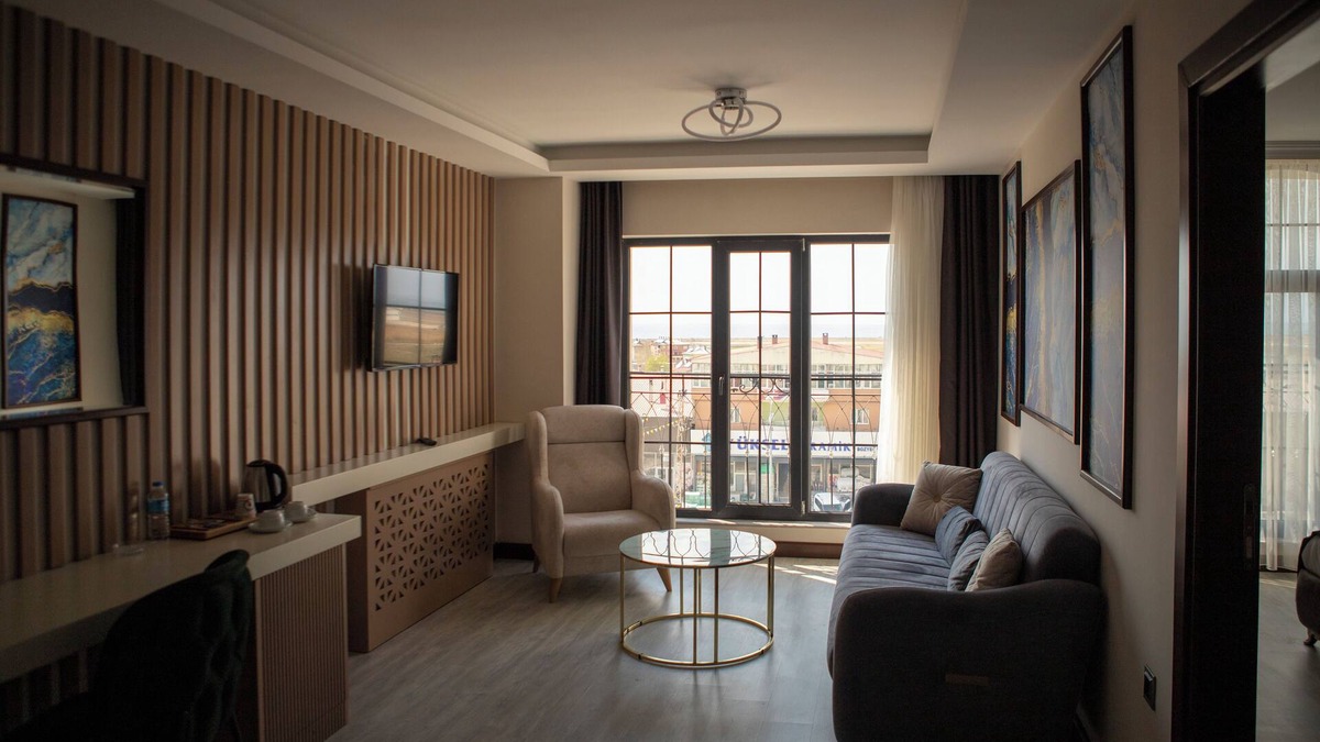 Van Hotel | HOTEL EDEN'S