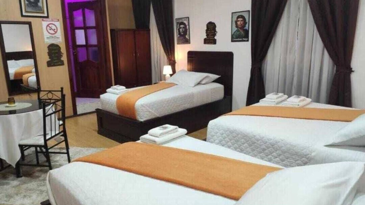 Azogues Hotel | Hotel el Che No apto para corruptos