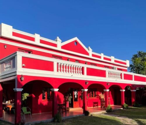 Coronel Moldes Hotel | Hotel El Crestón