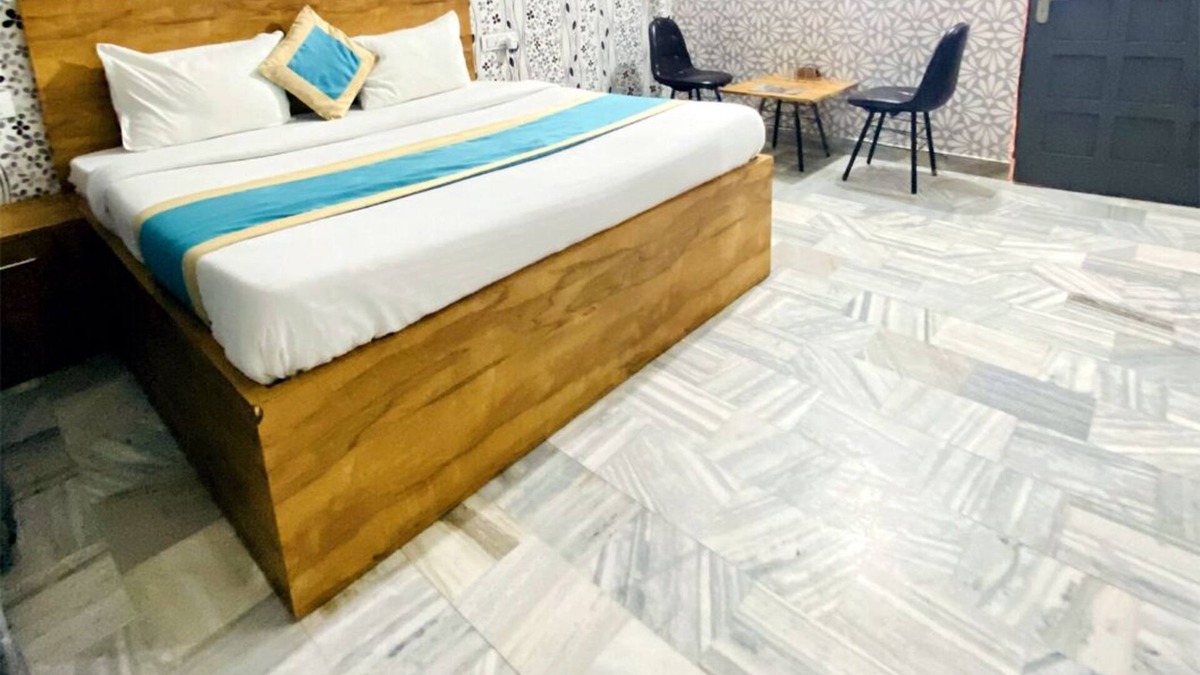 Sirsa Hotel | Hotel Eleven (Make Your Stay Comfortable With Us)