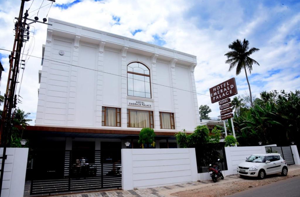 Quilon Hotel | HOTEL EMERALD PALACE
