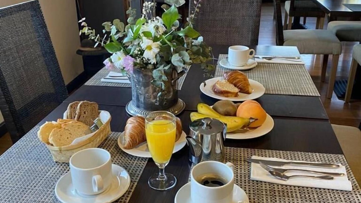 Guijuelo Hotel | Hotel Entredos