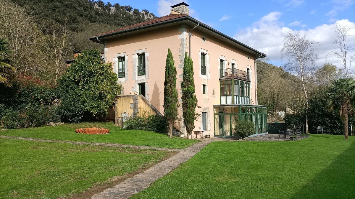 San Miguel de Aras Hotel | Hotel Boutique Villa De Palacios, una Casa de Ensueño en un Entorno Inigualable