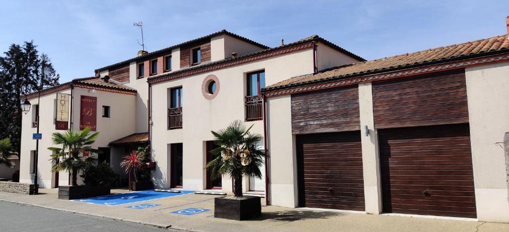 Saint-Philbert-de-Grand-Lieu Hotel | Hotel La Bosselle