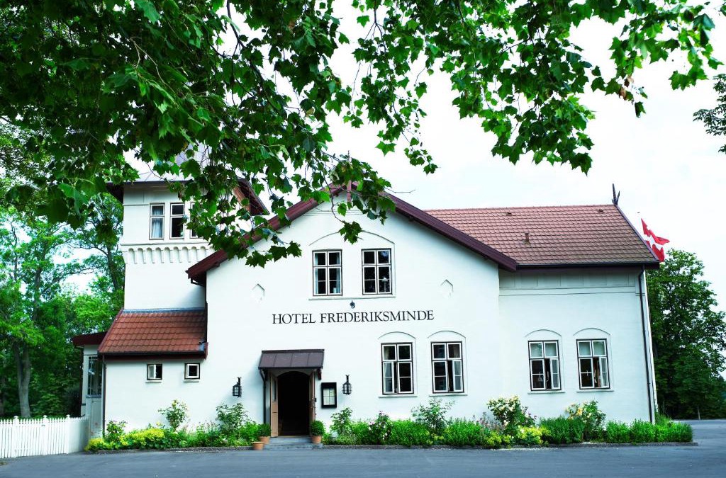 Praesto Center Hotel | Hotel Frederiksminde