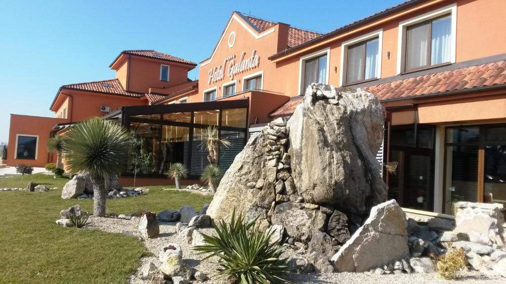 Galanta Hotel | Hotel Galanta