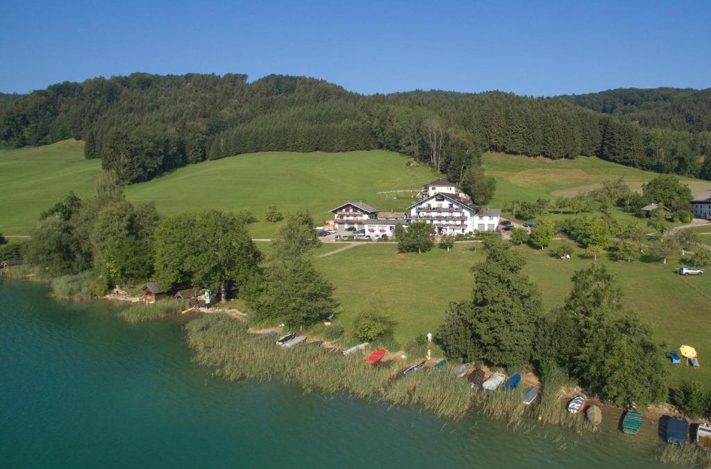Tiefgraben Hotel | Hotel Garni Dorferwirt am Irrsee