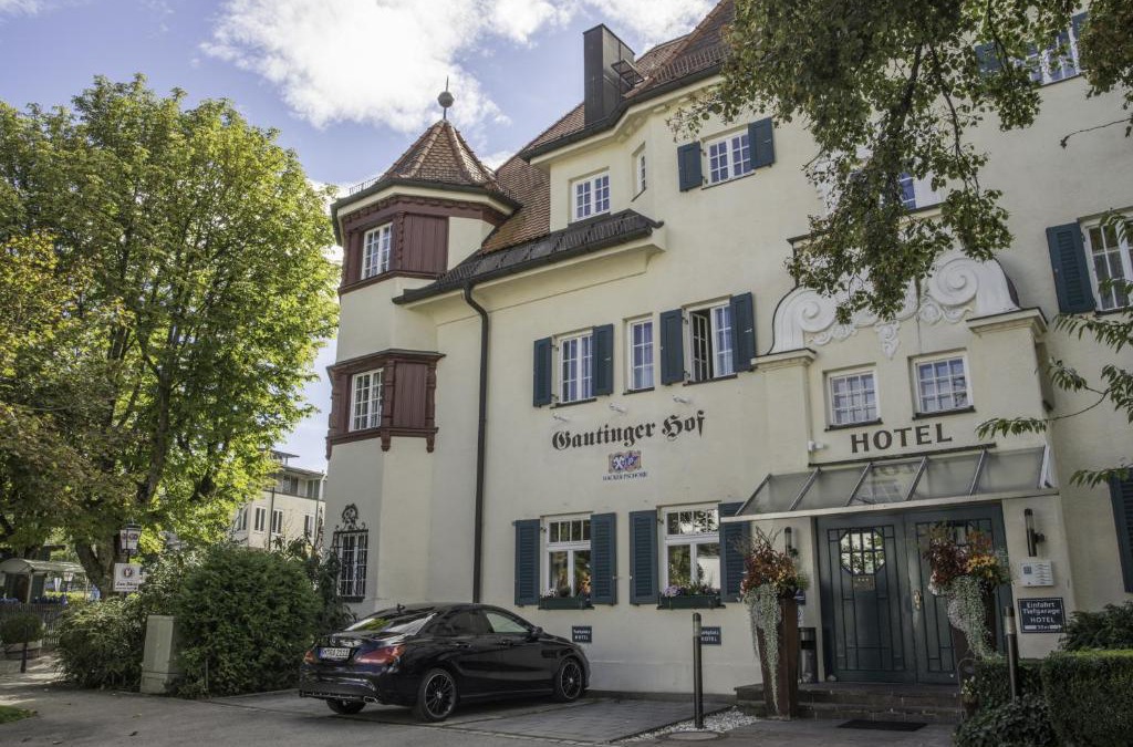 Gauting Hotel | Hotel Gautinger Hof - Ruhig im Fünf-Seen-Land nahe S-Bahn und München