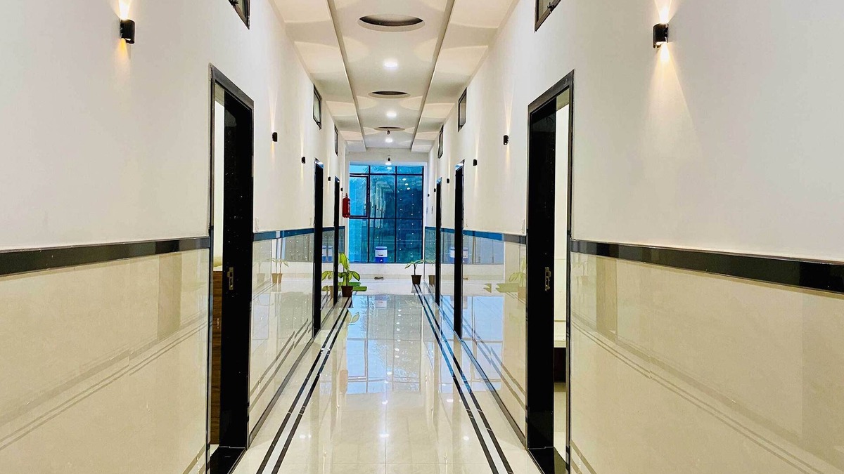 Omkareshwar Hotel | Hotel Gayatri Palace