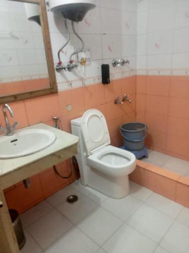 Porvorim Hotel | Hotel Girish Inn