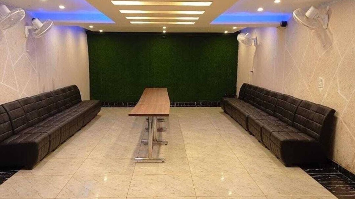 Zirakpur Hotel | Hotel Glass Inn